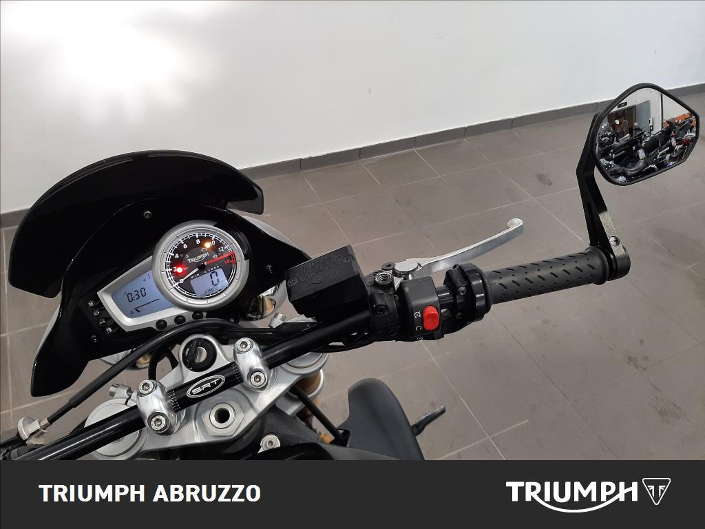 TRIUMPH Street Triple 675 