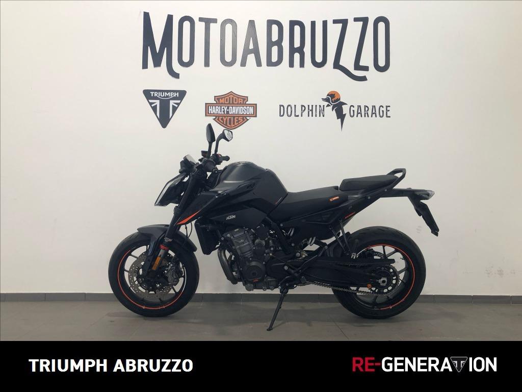 KTM 890 Duke 