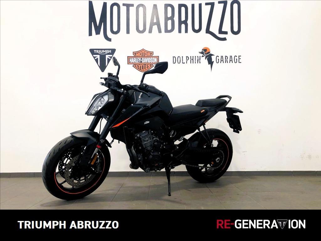 KTM 890 Duke 