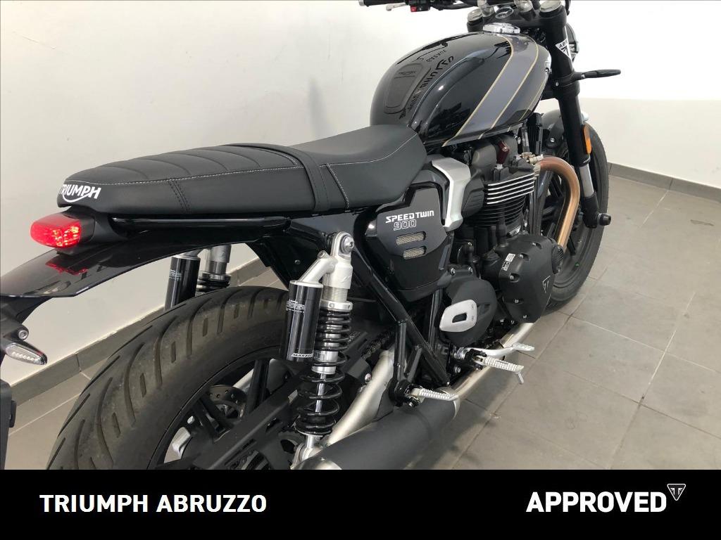TRIUMPH Speed Twin 900 Phantom Black/Aurum Gold Abs