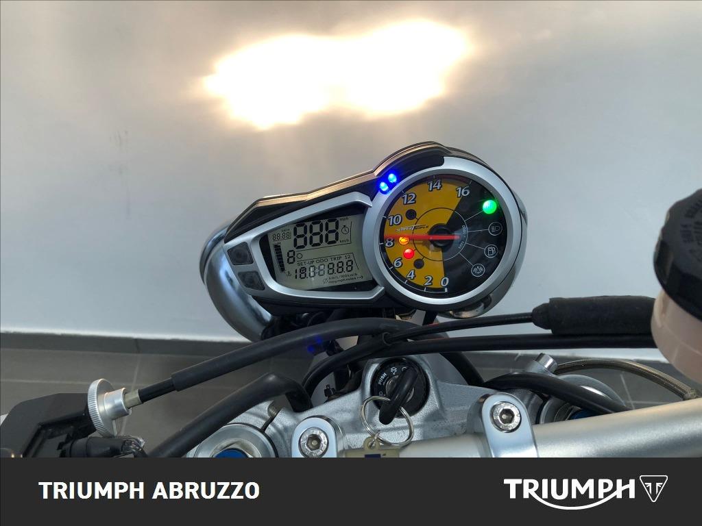 TRIUMPH Street Triple 675 R