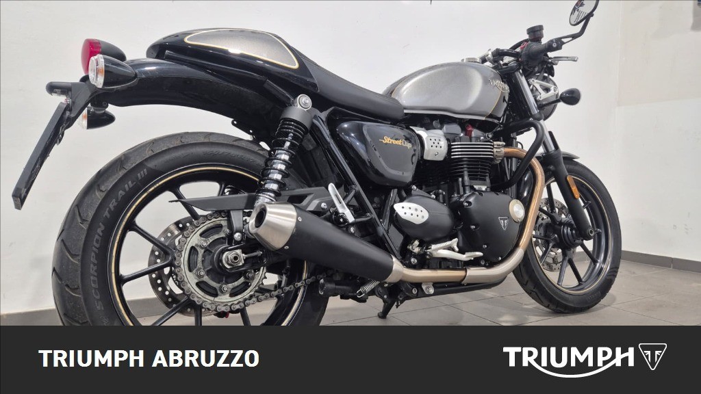 TRIUMPH Street Cup 900 