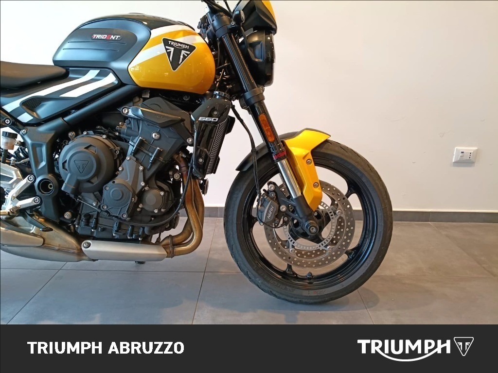 TRIUMPH Trident 660 Cosmic Yellow / Sapphire Black Abs