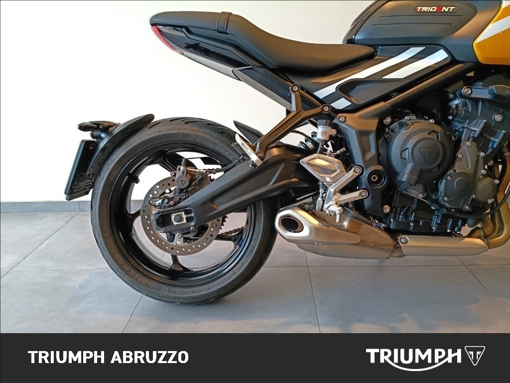 TRIUMPH Trident 660 Cosmic Yellow / Sapphire Black Abs