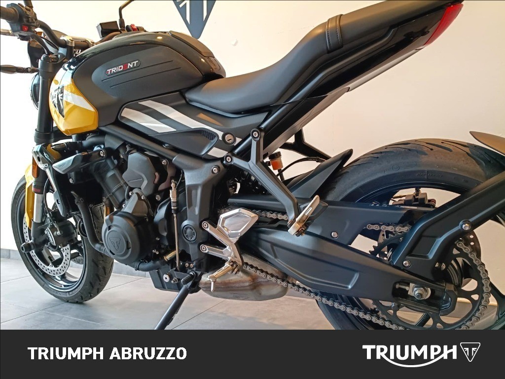 TRIUMPH Trident 660 Cosmic Yellow / Sapphire Black Abs