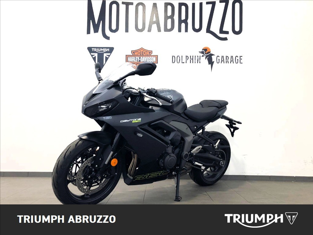TRIUMPH Daytona 600 