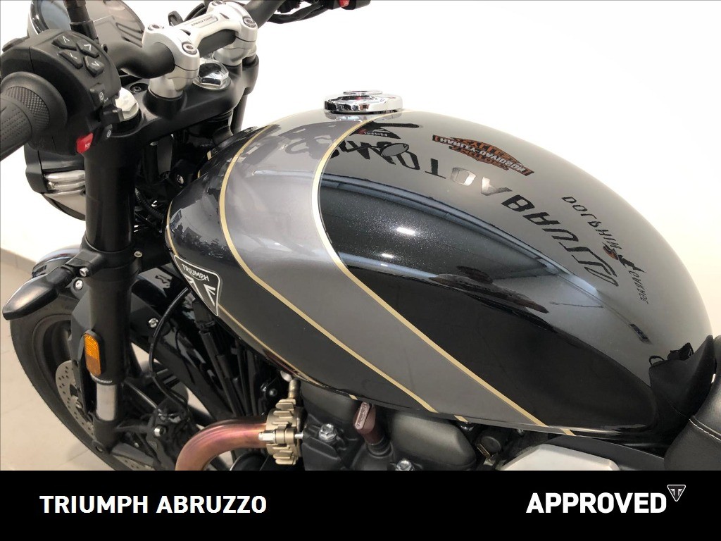TRIUMPH Speed Twin 900 Phantom Black/Aurum Gold Abs