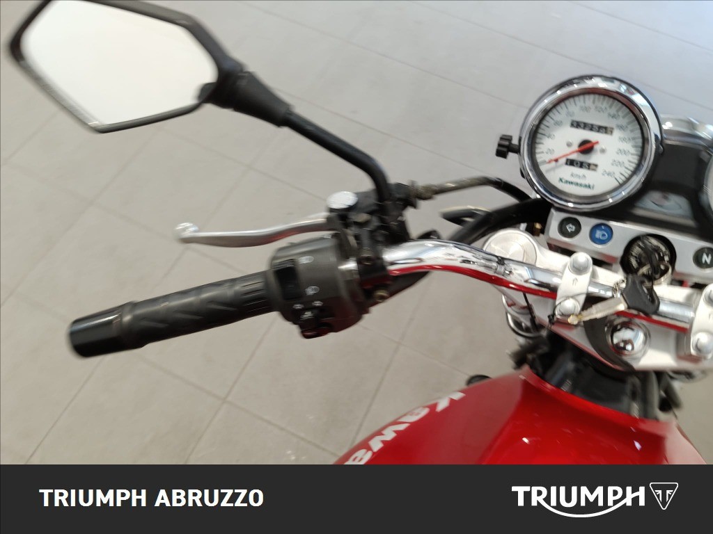 KAWASAKI ZR-7S 