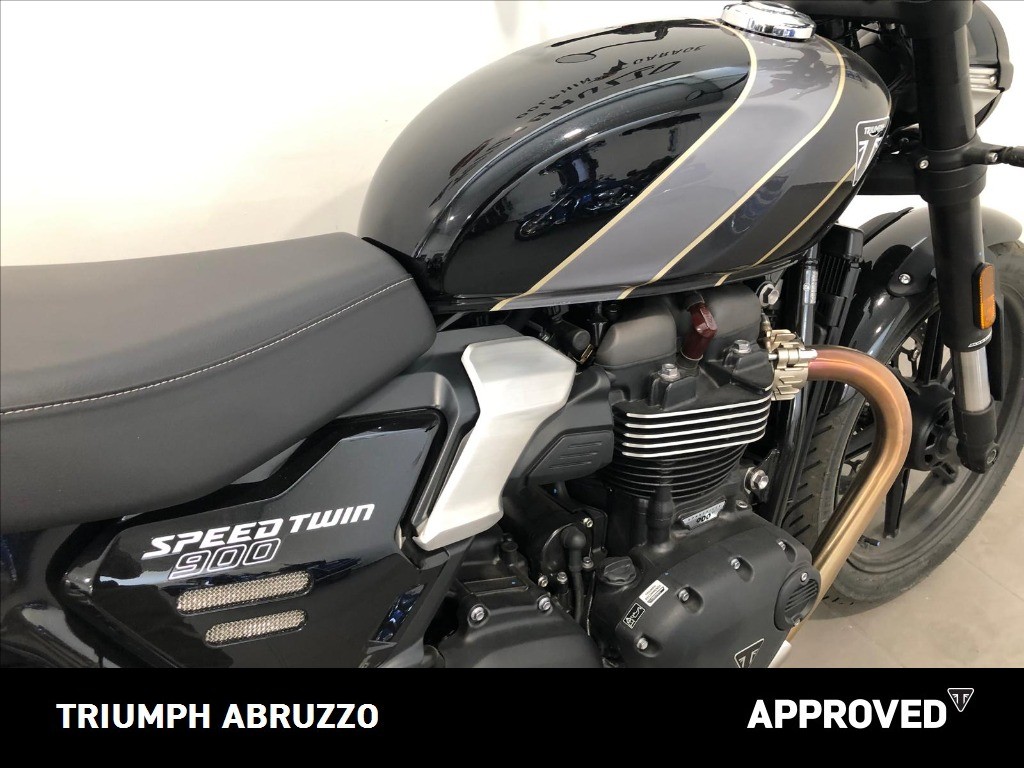 TRIUMPH Speed Twin 900 Phantom Black/Aurum Gold Abs