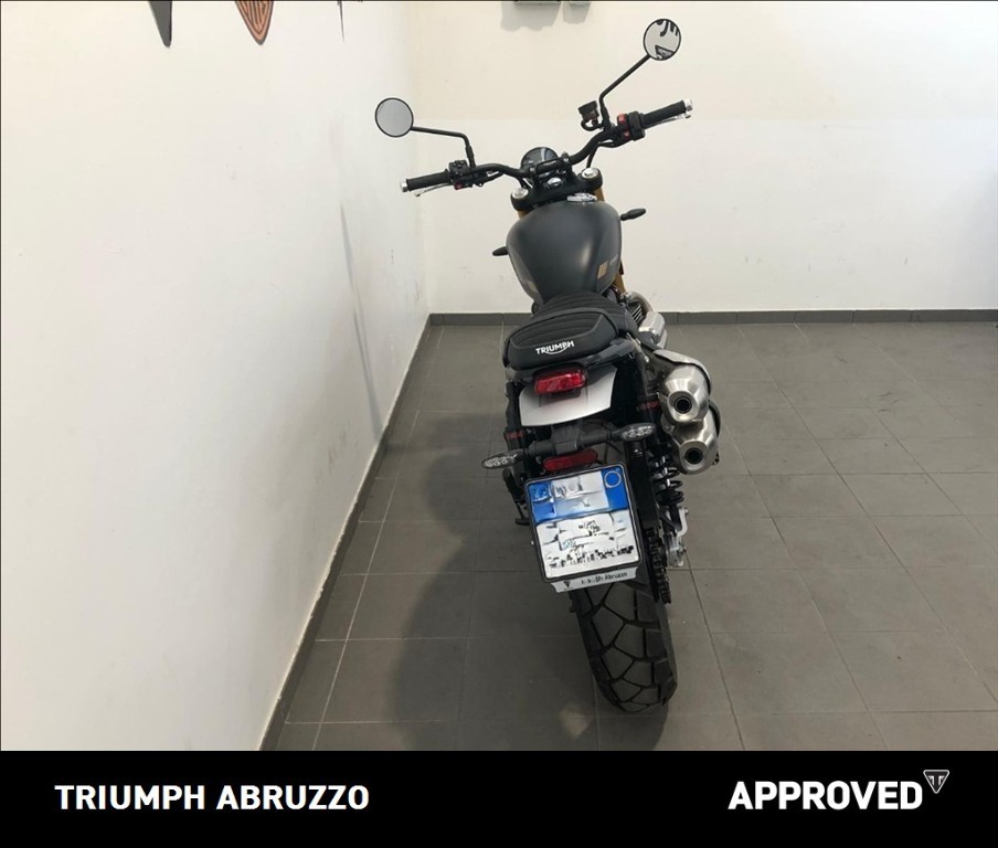 TRIUMPH Scrambler 900 Matt Khaki Green / Matt Phantom Black Abs