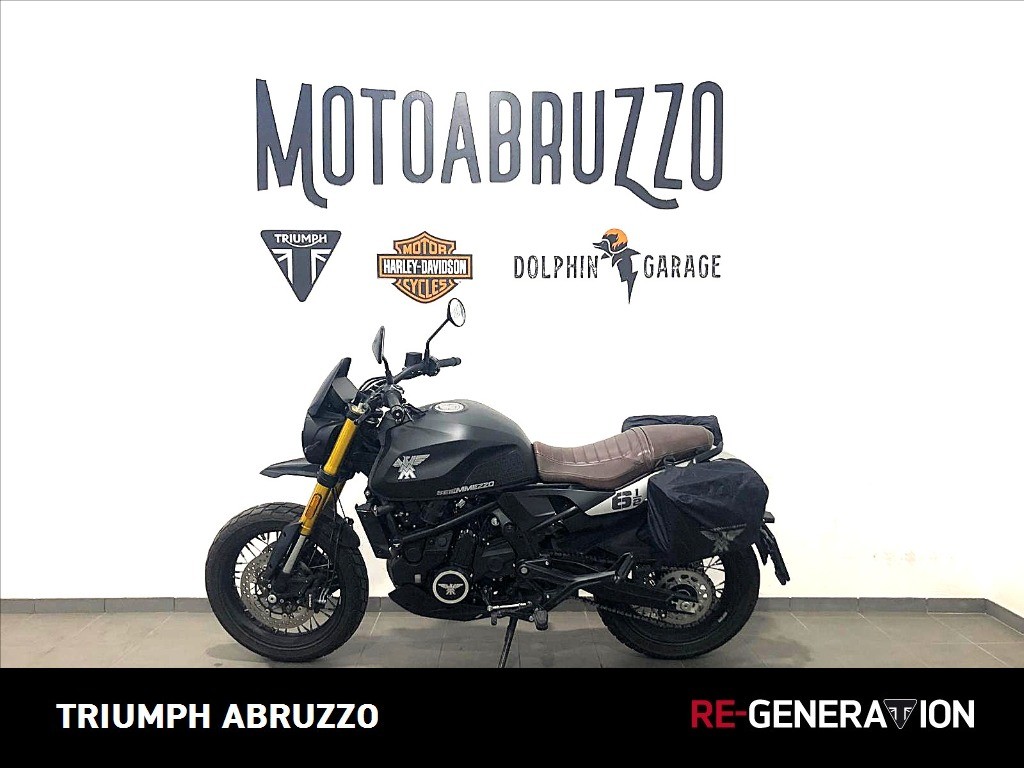 MOTO MORINI Seiemmezzo SCR 650 Abs